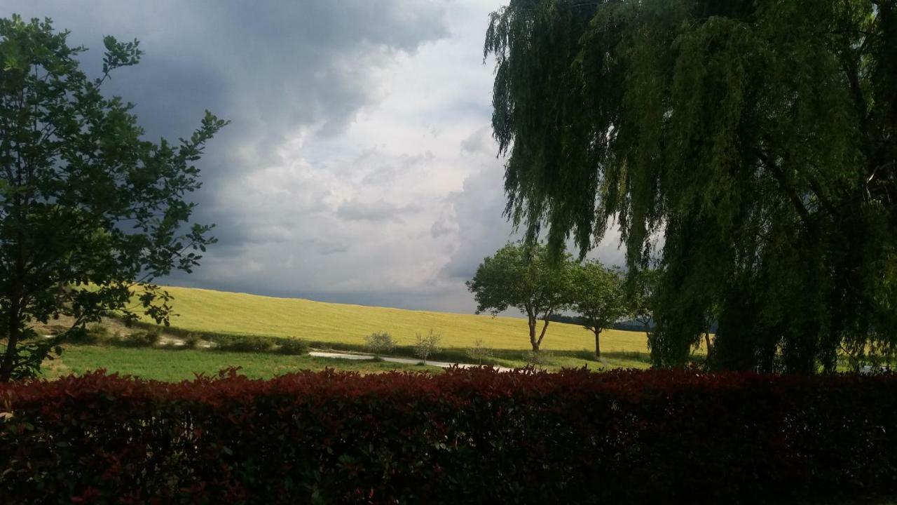 Valle Del Poggio 诺西拉·乌姆布拉 外观 照片